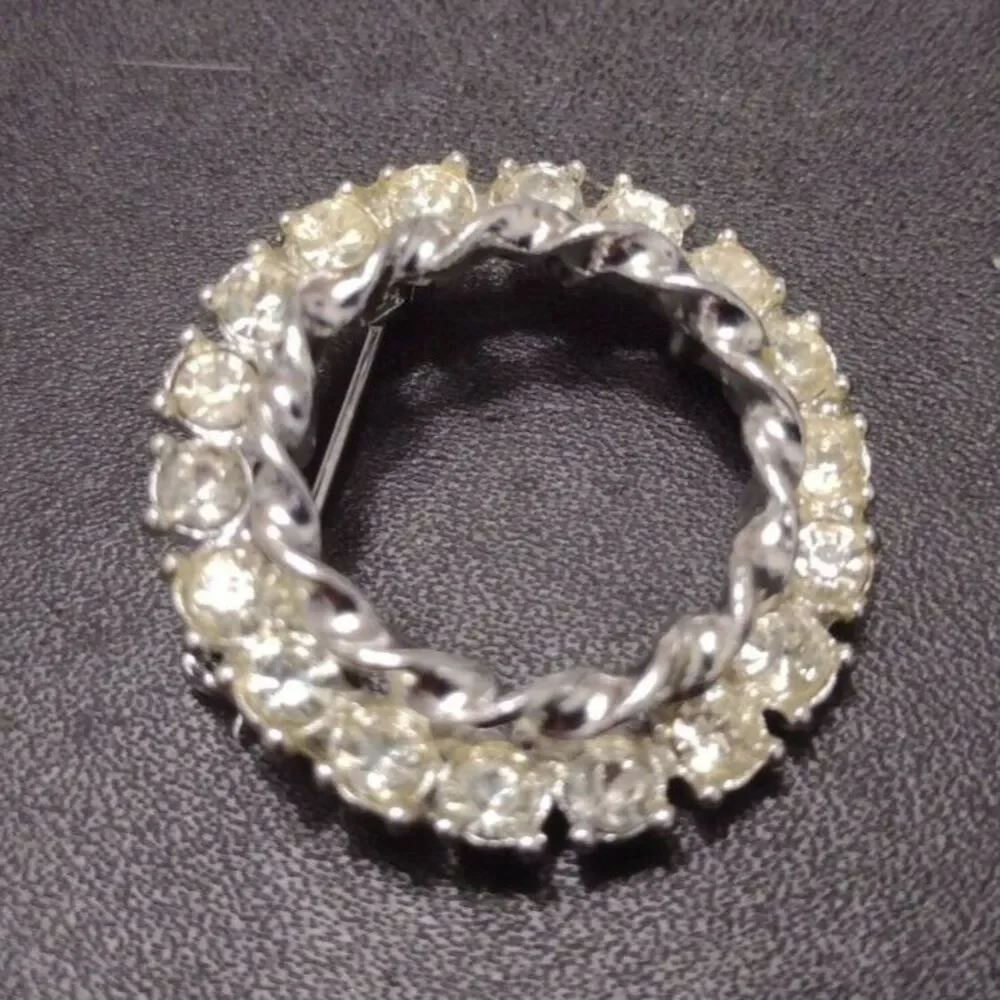 Vintage round rhinestone brooch